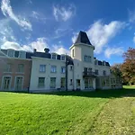 La Et Le Du Chateau Du Golf De Bernalmont فندق مبيت وإفطار