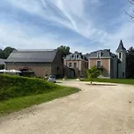 La Et Le Du Chateau Du Golf De Bernalmont فندق مبيت وإفطار