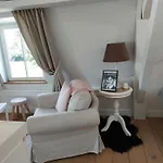 ベッド・アンド・ブレックファスト La Et Le Du Chateau Du Golf De Bernalmont 4*