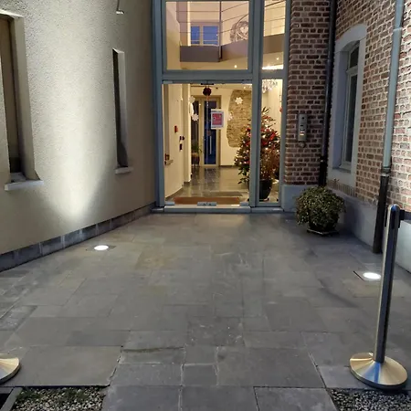 La Et Le Du Chateau Du Golf De Bernalmont Bed & Breakfast Liege