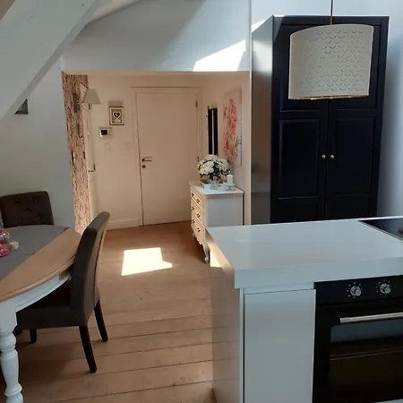 La Et Le Du Chateau Du Golf De Bernalmont Bed & Breakfast *