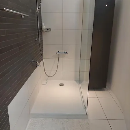 La Et Le Du Chateau Du Golf De Bernalmont ベッド・アンド・ブレックファスト