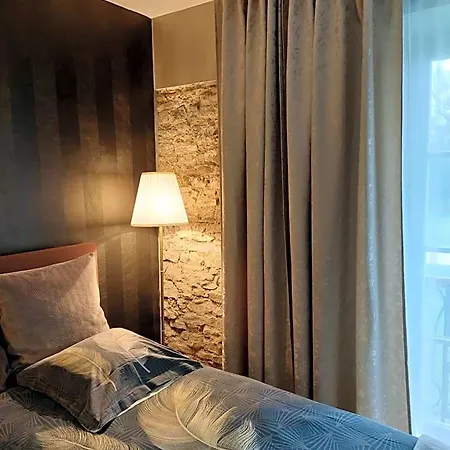 La Et Le Du Chateau Du Golf De Bernalmont Bed & Breakfast Liège