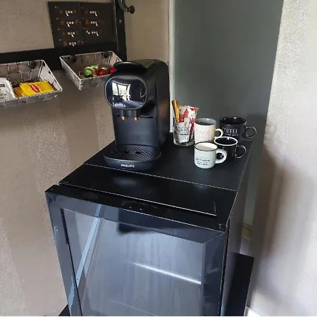 La Chambre Du Chateau Du Golf De Bernalmont לינה וארוחת בוקר לייז'